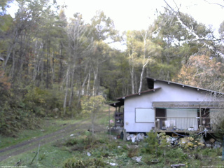 長野県菅平高原 ゆたか山荘 西側(坂上) 2025/10/28 11:15