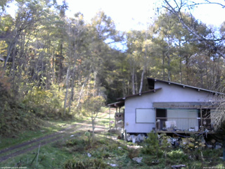 長野県菅平高原 ゆたか山荘 西側(坂上) 2025/10/28 13:30