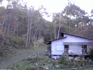 長野県菅平高原 ゆたか山荘 西側(坂上) 2025/10/28 15:30