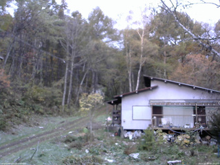 長野県菅平高原 ゆたか山荘 西側(坂上) 2025/10/29 06:15