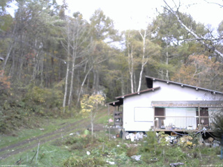 長野県菅平高原 ゆたか山荘 西側(坂上) 2025/10/29 07:00