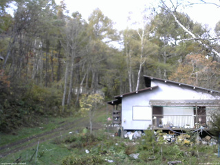 長野県菅平高原 ゆたか山荘 西側(坂上) 2025/10/29 08:15