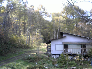 長野県菅平高原 ゆたか山荘 西側(坂上) 2025/10/29 13:00