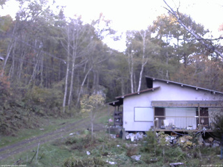 長野県菅平高原 ゆたか山荘 西側(坂上) 2025/10/29 15:00
