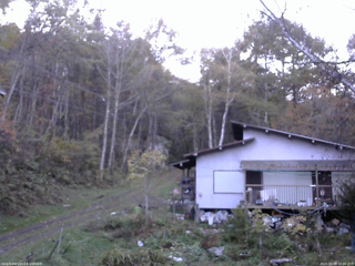 長野県菅平高原 ゆたか山荘 西側(坂上) 2025/10/29 16:00