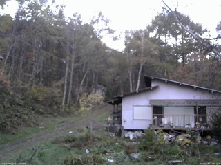 長野県菅平高原 ゆたか山荘 西側(坂上) 2025/10/29 17:00