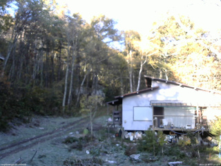 長野県菅平高原 ゆたか山荘 西側(坂上) 2025/10/30 07:15