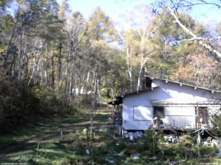 長野県菅平高原 ゆたか山荘 西側(坂上) 2025/10/30 10:00