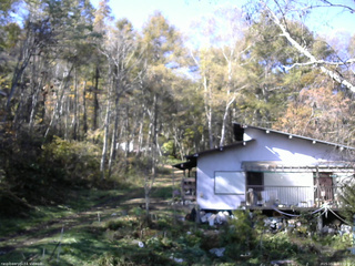 長野県菅平高原 ゆたか山荘 西側(坂上) 2025/10/30 10:15