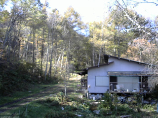 長野県菅平高原 ゆたか山荘 西側(坂上) 2025/10/30 12:00