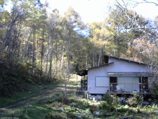 長野県菅平高原 ゆたか山荘 西側(坂上) 2025/10/30 12:15