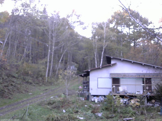 長野県菅平高原 ゆたか山荘 西側(坂上) 2025/10/30 15:00