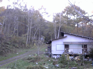 長野県菅平高原 ゆたか山荘 西側(坂上) 2025/11/01 15:00