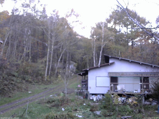 長野県菅平高原 ゆたか山荘 西側(坂上) 2025/11/01 15:30