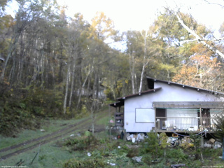 長野県菅平高原 ゆたか山荘 西側(坂上) 2025/11/02 08:00