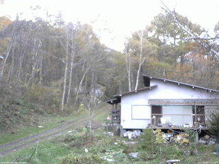 長野県菅平高原 ゆたか山荘 西側(坂上) 2025/11/02 15:15