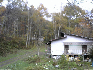 長野県菅平高原 ゆたか山荘 西側(坂上) 2025/11/03 08:00