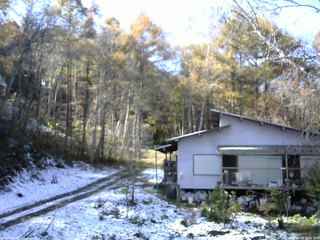 長野県菅平高原 ゆたか山荘 西側(坂上) 2025/11/04 12:15