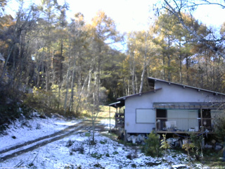 長野県菅平高原 ゆたか山荘 西側(坂上) 2025/11/04 13:00