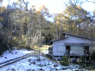長野県菅平高原 ゆたか山荘 西側(坂上) 2025/11/04 13:15