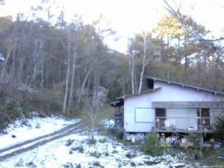 長野県菅平高原 ゆたか山荘 西側(坂上) 2025/11/04 14:45