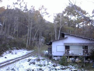 長野県菅平高原 ゆたか山荘 西側(坂上) 2025/11/04 15:45