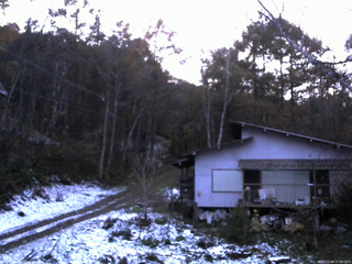 長野県菅平高原 ゆたか山荘 西側(坂上) 2025/11/04 17:00