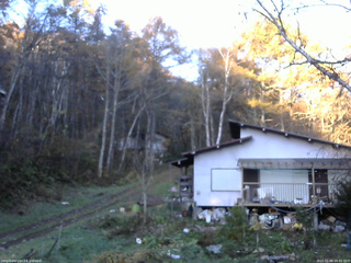 長野県菅平高原 ゆたか山荘 西側(坂上) 2025/11/06 06:45