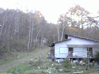 長野県菅平高原 ゆたか山荘 西側(坂上) 2025/11/07 15:15