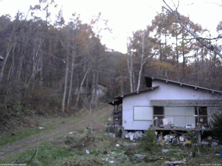 長野県菅平高原 ゆたか山荘 西側(坂上) 2025/11/07 16:45