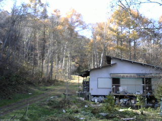 長野県菅平高原 ゆたか山荘 西側(坂上) 2025/11/08 12:30