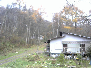 長野県菅平高原 ゆたか山荘 西側(坂上) 2025/11/09 13:15