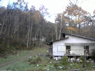長野県菅平高原 ゆたか山荘 西側(坂上) 2025/11/10 07:15