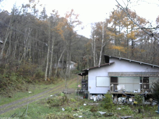 長野県菅平高原 ゆたか山荘 西側(坂上) 2025/11/10 14:00