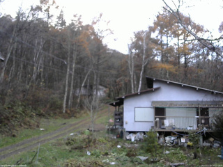 長野県菅平高原 ゆたか山荘 西側(坂上) 2025/11/10 16:15