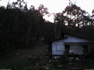 長野県菅平高原 ゆたか山荘 西側(坂上) 2025/11/11 17:00