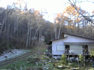 長野県菅平高原 ゆたか山荘 西側(坂上) 2025/11/12 14:00