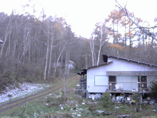 長野県菅平高原 ゆたか山荘 西側(坂上) 2025/11/12 15:00