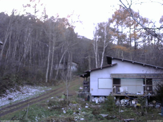 長野県菅平高原 ゆたか山荘 西側(坂上) 2025/11/12 16:00