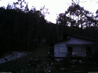 長野県菅平高原 ゆたか山荘 西側(坂上) 2025/11/12 17:00