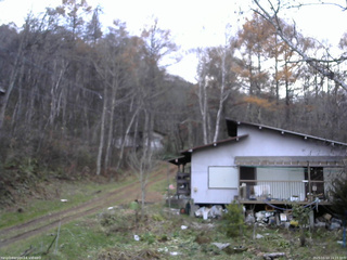 長野県菅平高原 ゆたか山荘 西側(坂上) 2025/11/13 16:15
