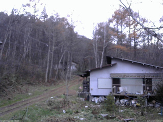 長野県菅平高原 ゆたか山荘 西側(坂上) 2025/11/13 16:45
