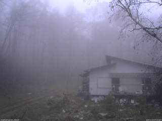 長野県菅平高原 ゆたか山荘 西側(坂上) 2025/11/14 07:15