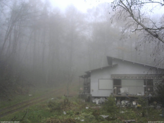 長野県菅平高原 ゆたか山荘 西側(坂上) 2025/11/14 07:45