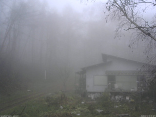 長野県菅平高原 ゆたか山荘 西側(坂上) 2025/11/14 08:00