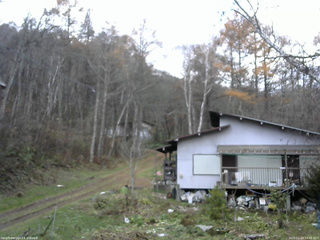 長野県菅平高原 ゆたか山荘 西側(坂上) 2025/11/14 14:00