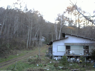 長野県菅平高原 ゆたか山荘 西側(坂上) 2025/11/14 16:00