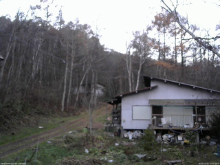 長野県菅平高原 ゆたか山荘 西側(坂上) 2025/11/15 16:45