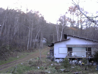長野県菅平高原 ゆたか山荘 西側(坂上) 2025/11/16 15:45