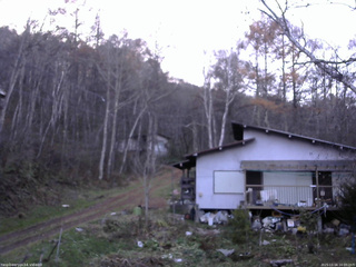 長野県菅平高原 ゆたか山荘 西側(坂上) 2025/11/16 16:00
